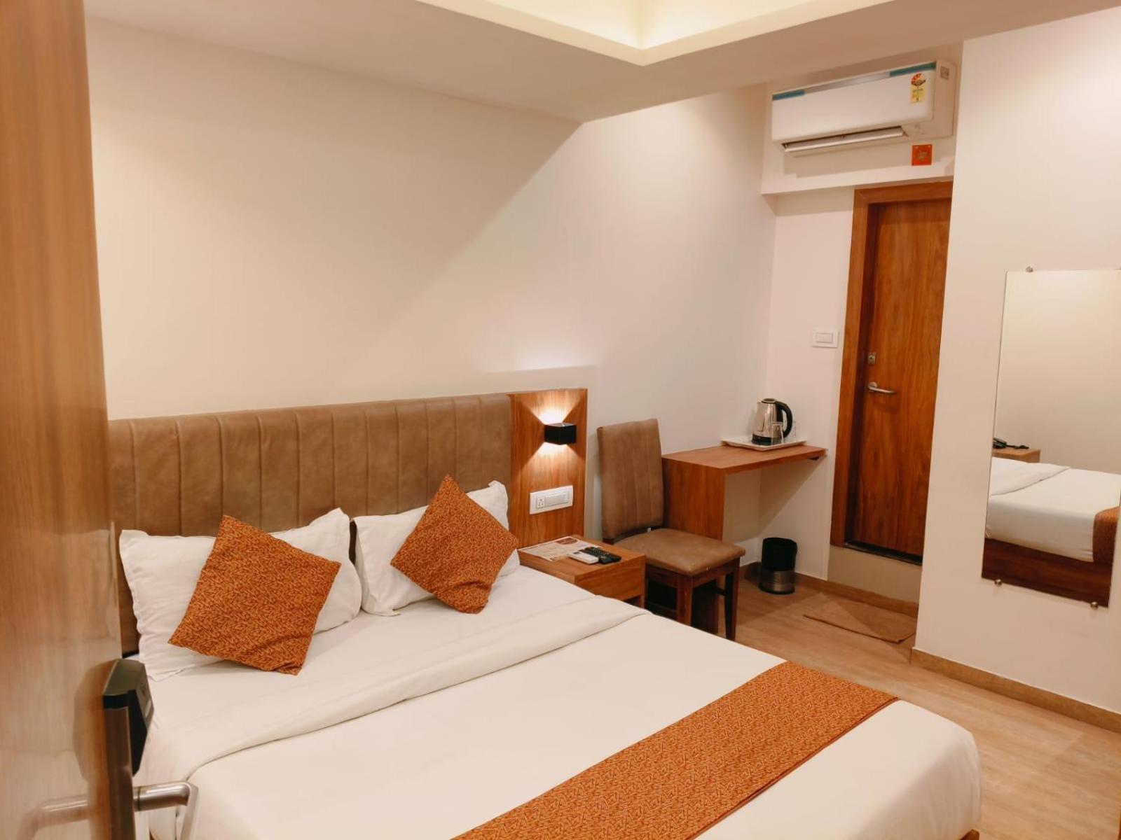 Hotel Black Burn, Mumbai